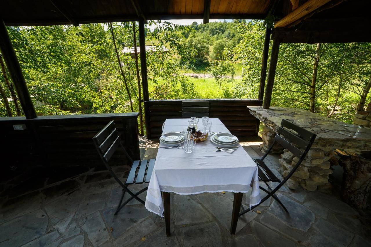 Casa Poveste Pensiunea-Muzeu Кимпулунг-Молдовенеск Екстер'єр фото
