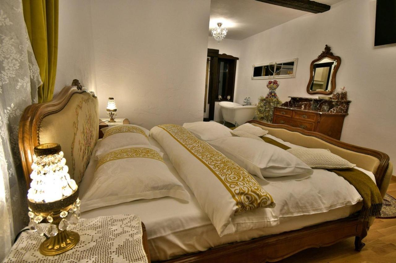 Casa Poveste Pensiunea-Muzeu Кимпулунг-Молдовенеск Екстер'єр фото