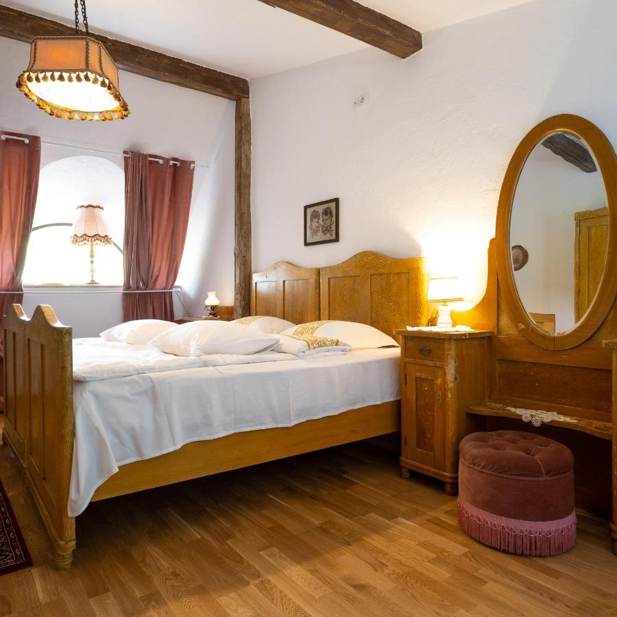 Casa Poveste Pensiunea-Muzeu Кимпулунг-Молдовенеск Екстер'єр фото