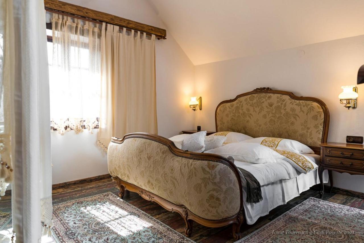 Casa Poveste Pensiunea-Muzeu Кимпулунг-Молдовенеск Екстер'єр фото