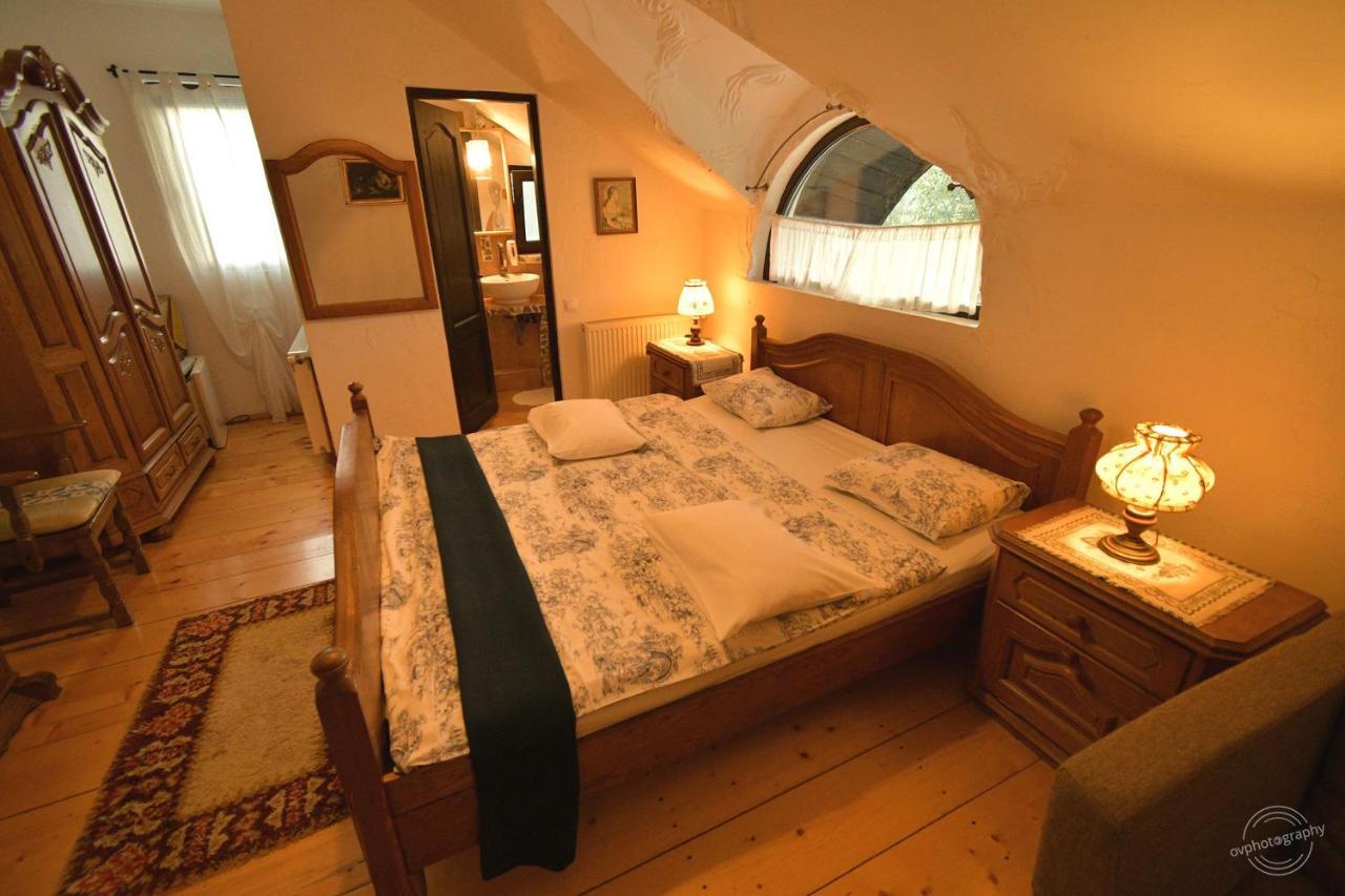 Casa Poveste Pensiunea-Muzeu Кимпулунг-Молдовенеск Екстер'єр фото